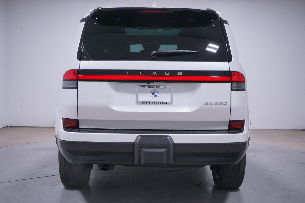 Used 2024 Lexus GX 550 w/ Cold Area Package AWD/4WD image 5