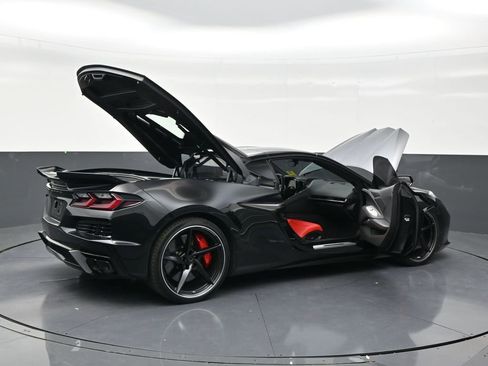 Used 2025 Chevrolet Corvette E-Ray AWD/4WD image 28