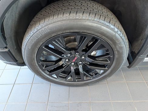 Used 2024 GMC Sierra 1500 Denali w/ Denali Reserve Package image 10