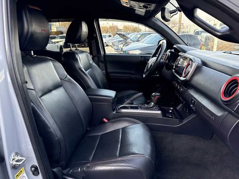 Used 2017 Toyota Tacoma TRD Pro image 23