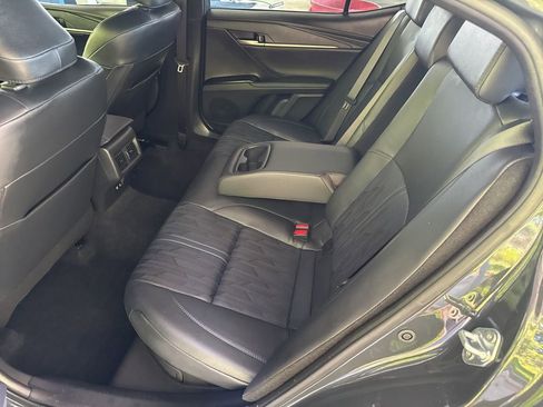 Used 2025 Toyota Camry XSE FWD image 9