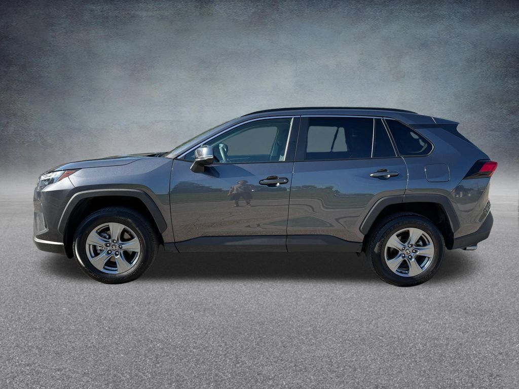 Used 2025 Toyota RAV4 XLE FWD image 2