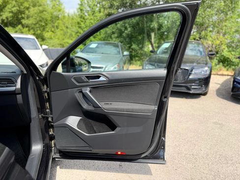 Used 2019 Volkswagen Tiguan S w/ Driver Assistance Package FWD image 10
