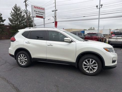 Certified 2017 Nissan Rogue SV AWD/4WD image 6