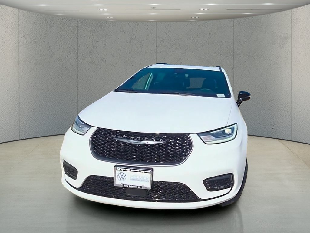 Used 2025 Chrysler Pacifica Limited FWD image 51