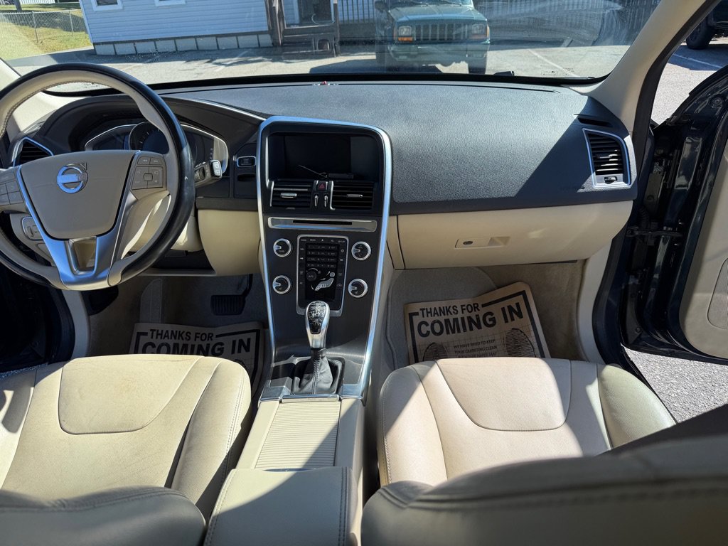 Used 2015 Volvo XC60 T5 AWD/4WD image 23