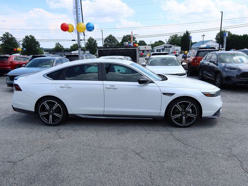 Certified 2023 Honda Accord Sport image 3