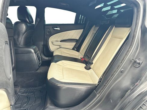 Used 2015 Dodge Charger R/T w/ Premium Group image 15