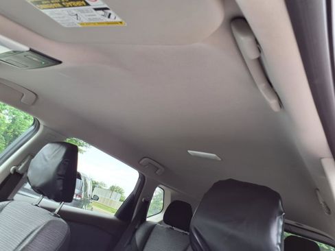 Used 2021 Nissan Rogue SV image 16