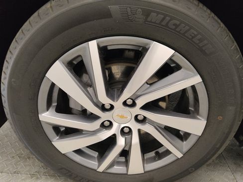 Used 2024 Chevrolet Equinox LT w/ LPO, Floor Liner Package image 31