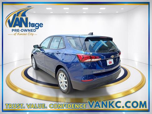 Used 2022 Chevrolet Equinox LS FWD image 9