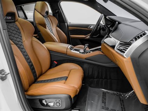 Used 2022 BMW X6 M w/ Competition Package image 31