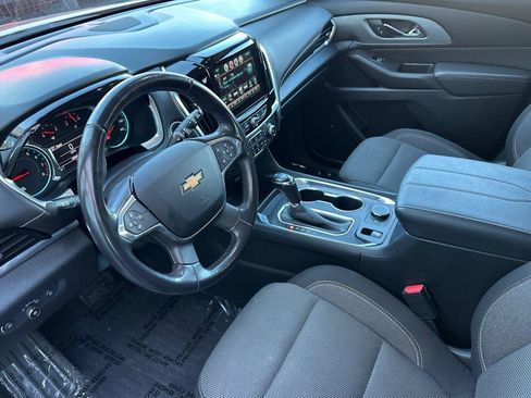Used 2019 Chevrolet Traverse LT image 9