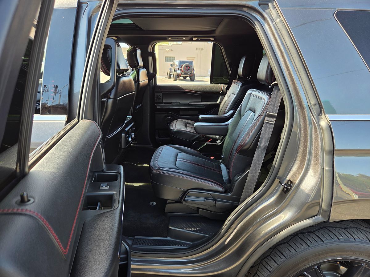 Used 2019 Ford Expedition Limited w/ Equipment Group 303A AWD/4WD image 50