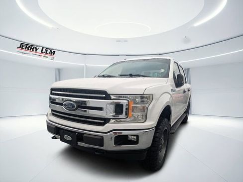 Used 2018 Ford F150 XLT w/ Trailer Tow Package image 6