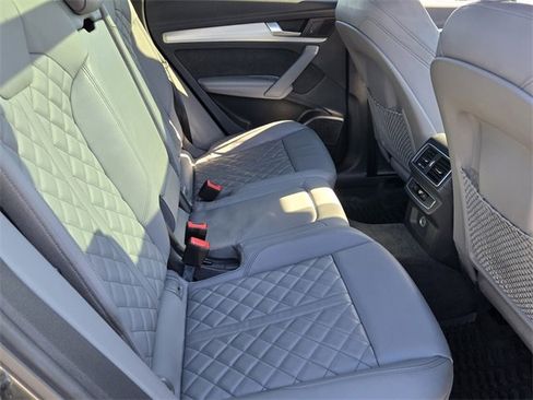 Used 2018 Audi SQ5 Prestige w/ Prestige Package image 15
