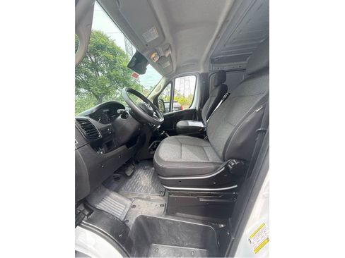 Used 2024 RAM ProMaster 2500 FWD image 11