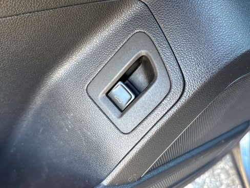 Used 2019 Volkswagen Atlas SE image 21