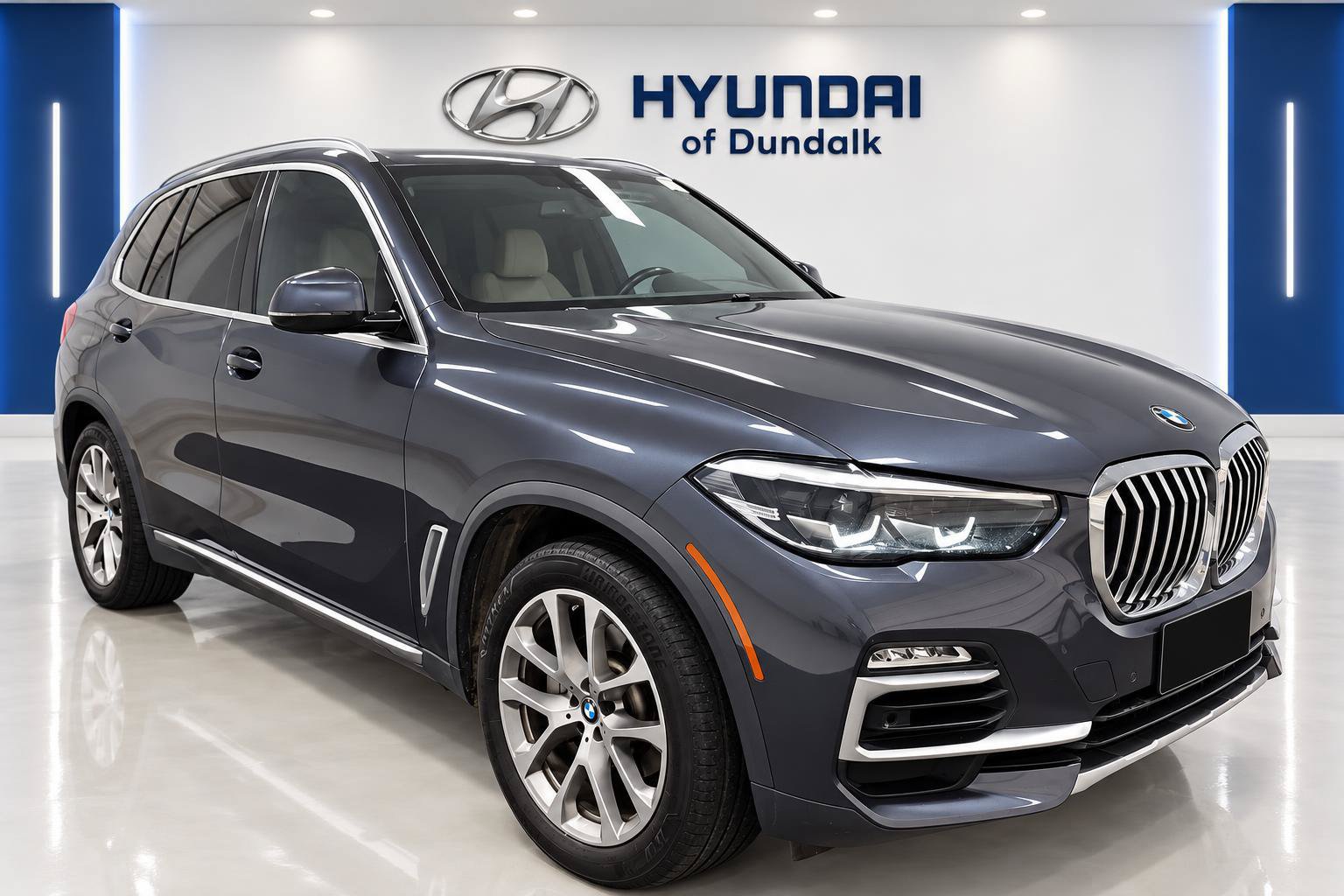 Used 2019 BMW X5 xDrive40i w/ Convenience Package AWD/4WD image 3