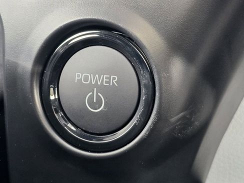 New 2026 Toyota Sienna XLE image 12