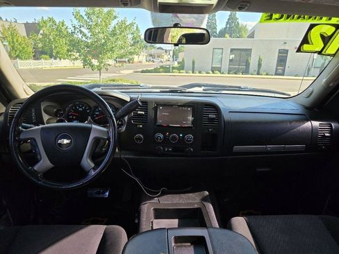 Used 2012 Chevrolet Silverado 2500 LT AWD/4WD image 10