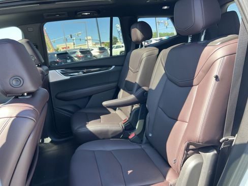 Used 2023 Cadillac XT6 Premium Luxury AWD/4WD image 24