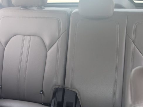 Used 2019 Ford Expedition Limited w/ Equipment Group 301A RWD image 16