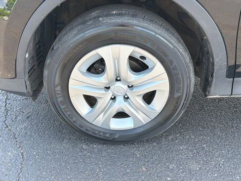 Used 2015 Toyota RAV4 LE AWD/4WD image 10