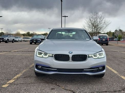 Used 2018 BMW 330i xDrive Sedan AWD/4WD image 9