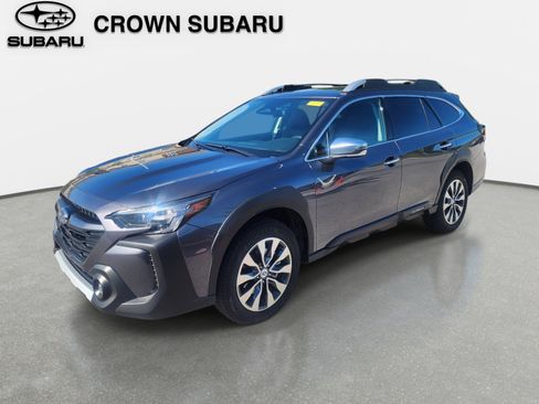 Used 2025 Subaru Outback Touring AWD/4WD image 1