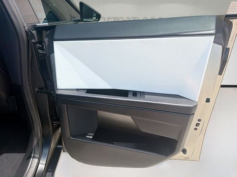 Used 2024 Tesla Cybertruck AWD Crew Cab image 29