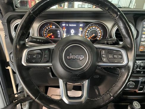 Used 2020 Jeep Gladiator Overland AWD/4WD image 10