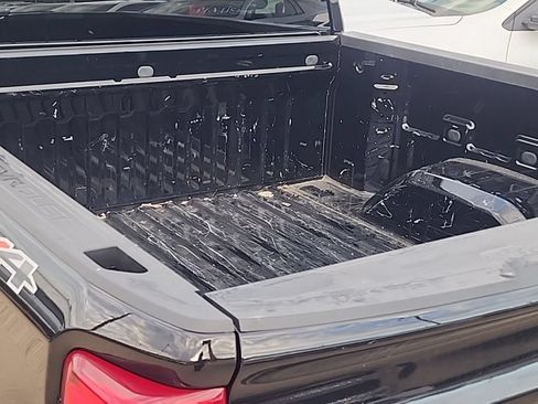 Used 2024 Chevrolet Silverado 1500 LT AWD/4WD image 3