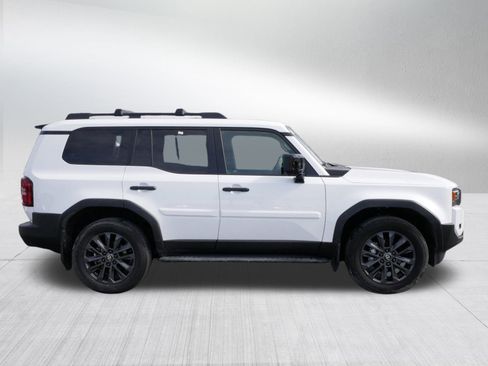 Used 2025 Toyota Land Cruiser image 8
