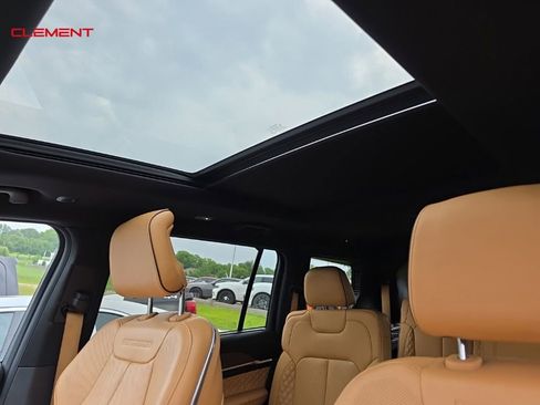 Used 2021 Jeep Grand Cherokee L Summit w/ Luxury Tech Group V AWD/4WD image 7
