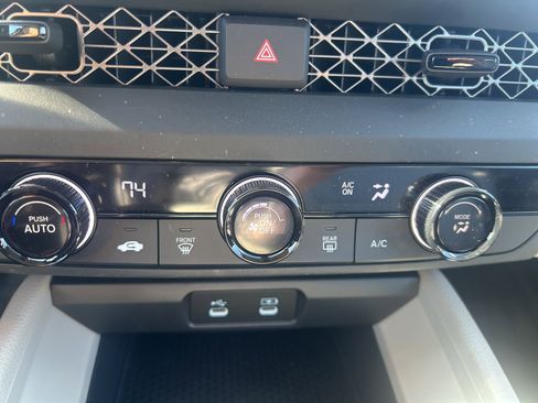 Certified 2025 Honda Accord LX image 19