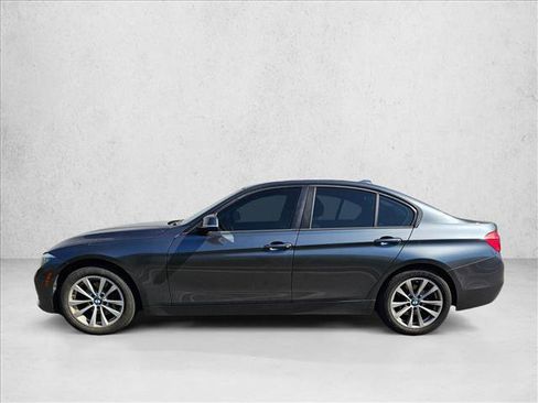 Used 2017 BMW 320i Sedan RWD image 8