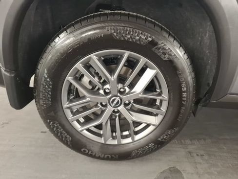 Used 2026 Nissan Rogue S FWD image 11