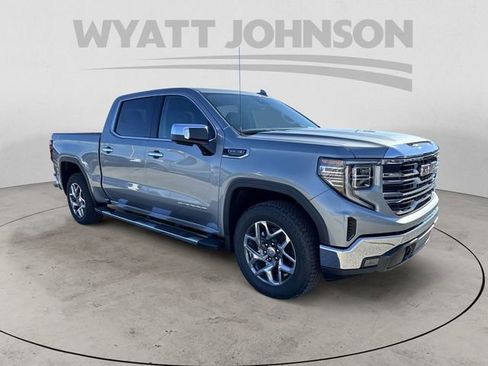 Used 2024 GMC Sierra 1500 SLT w/ SLT Premium Package AWD/4WD image 7