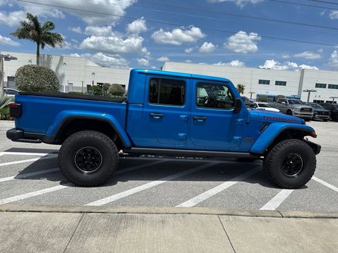 Used 2020 Jeep Gladiator Rubicon w/ Dual Top Group AWD/4WD image 6