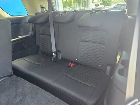 Used 2025 Nissan Pathfinder SV AWD/4WD image 30