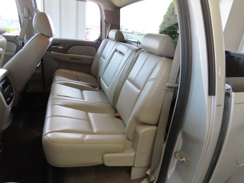 Used 2012 GMC Sierra 2500 SLT w/ SLT Convenience Package AWD/4WD image 25