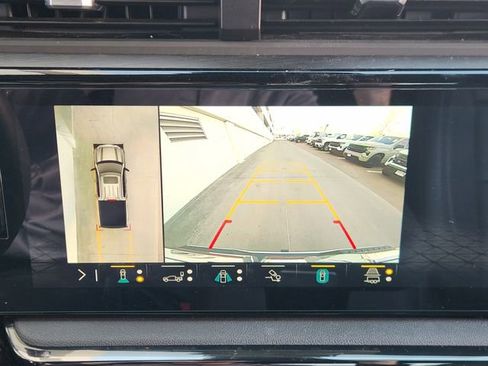 Used 2023 GMC Sierra 1500 AT4 w/ Technology Package image 15