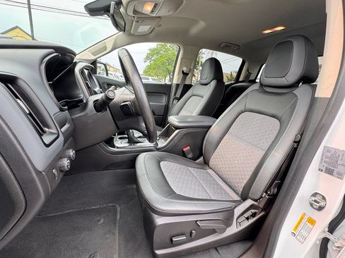 Used 2022 Chevrolet Colorado Z71 AWD/4WD image 13