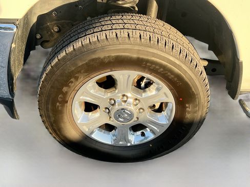 Used 2024 RAM 3500 Big Horn image 13