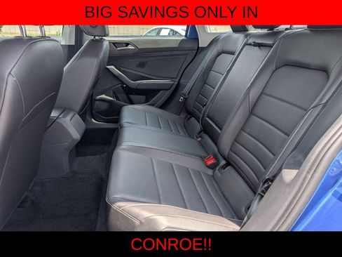 Used 2024 Volkswagen Jetta SE FWD image 23