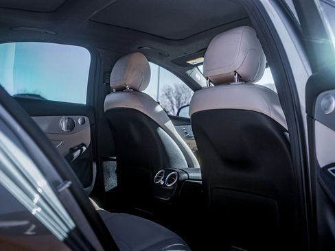 Used 2020 Mercedes-Benz C 300 4MATIC Sedan image 37