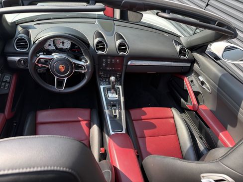 Certified 2019 Porsche 718 Boxster RWD image 24