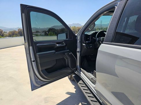 Used 2024 Chevrolet Silverado 1500 LT Trail Boss w/ Convenience Package II AWD/4WD image 19