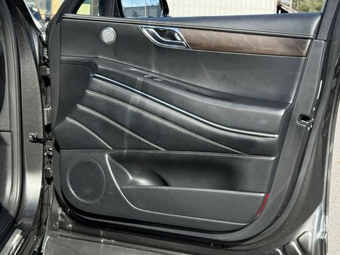 Used 2024 Genesis GV80 2.5T image 11